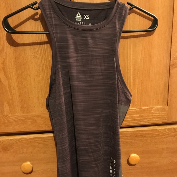 reebok high neck tank top